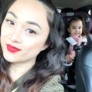 Meet your Posher, Kelly